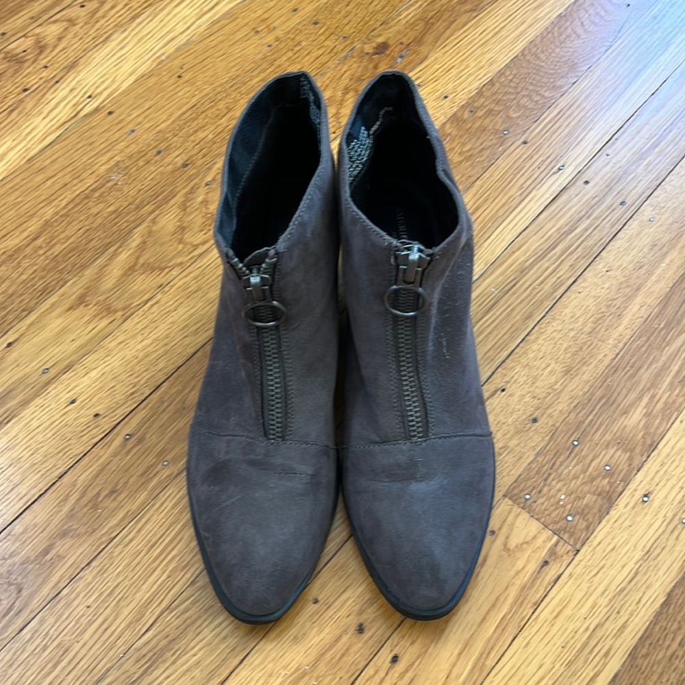 American eagle grey faux suede booties
